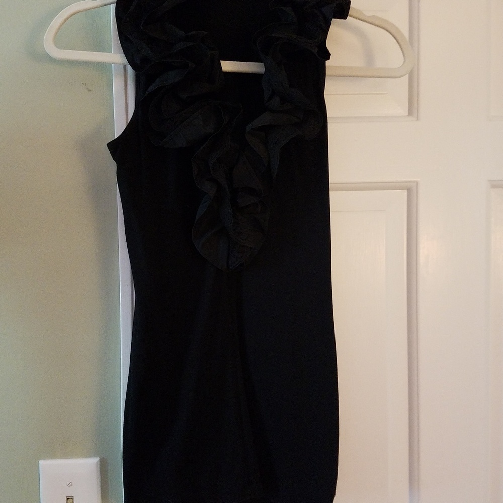 Sleeveless sought after ruffle CAbi